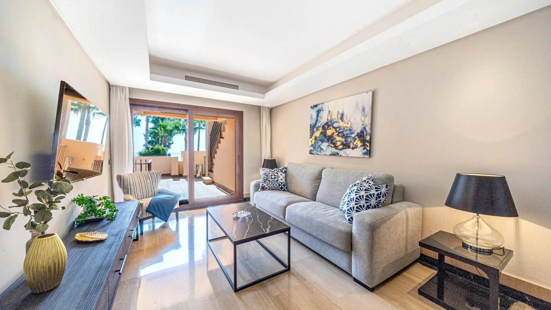 Beautiful Beachfront Apartment Estepona